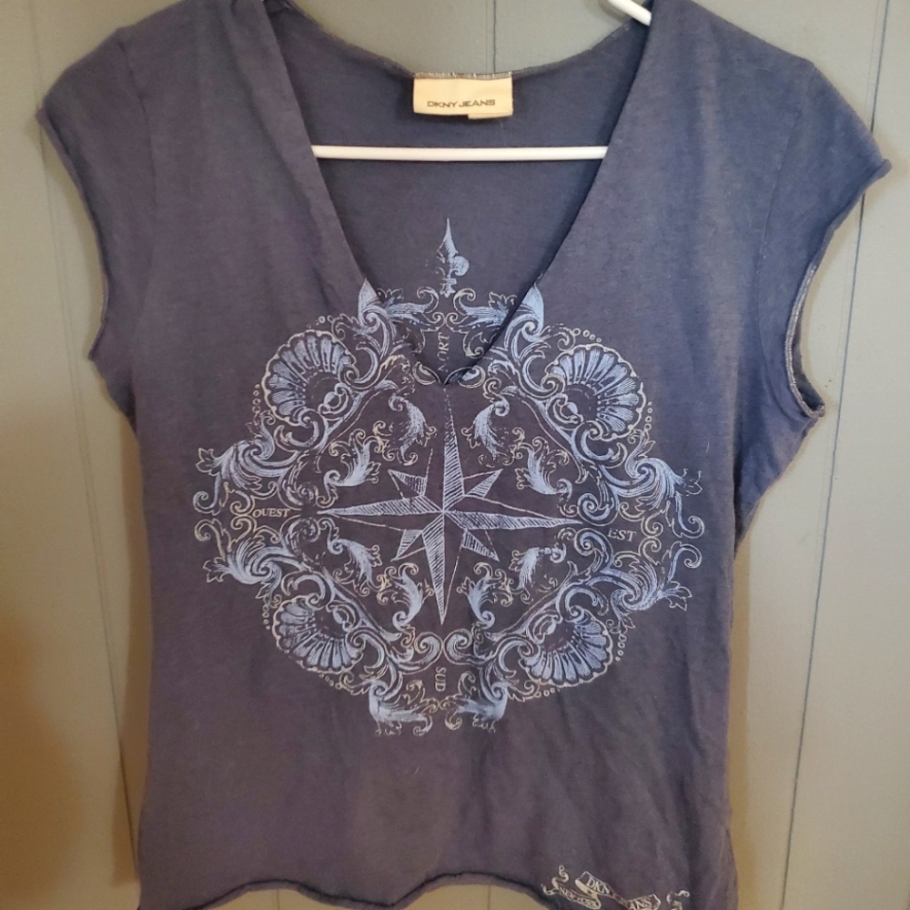Cut out v neck top
